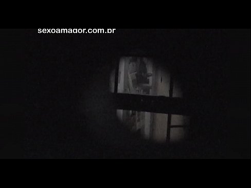 ❤️ Faigheann Blondie fístapáil rúnda ag voyeur comharsanachta i bhfolach taobh thiar de brící cuasach ❤️  Porn  ag porn % ga.porno-flix.ru%  ❌️